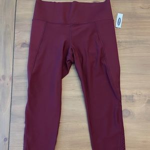 Old Navy Active burgundy leggings size large
